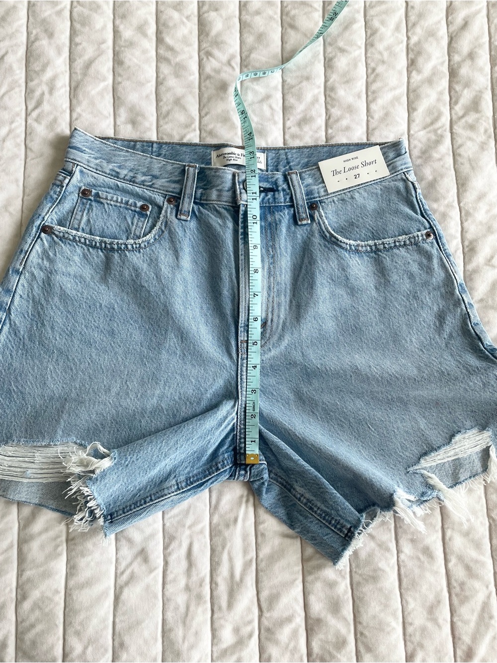 Abercrombie & Fitch High Rise Loose Denim Shorts - Picture 5 of 16